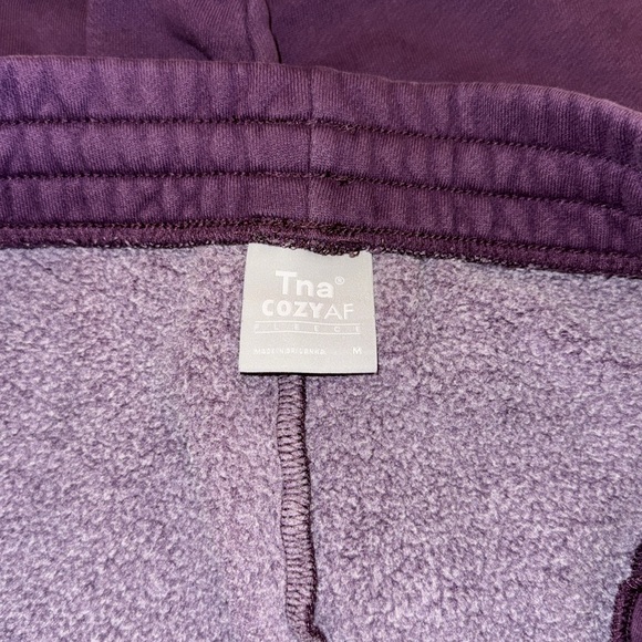 aritzia tna cozy fleece boyfriend sweatpant - Picture 5 of 5